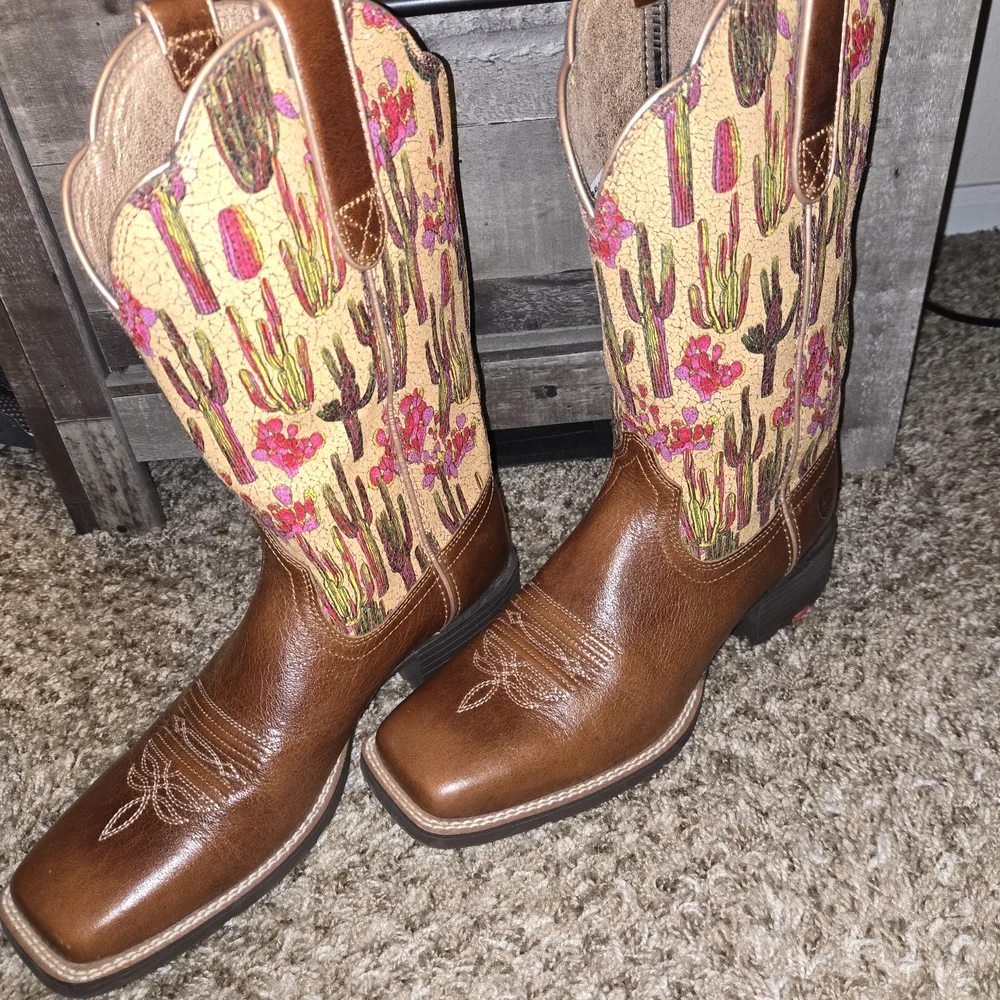 Ariat Women’s Round Up Wide Square Toe - 9B - Picture 1 of 6